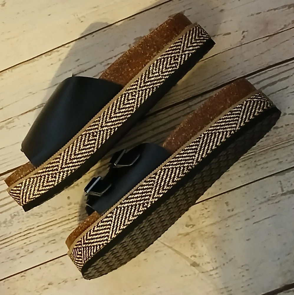 No Boundaries Women's Platform Comfort Footbed Sandals Black Size 11